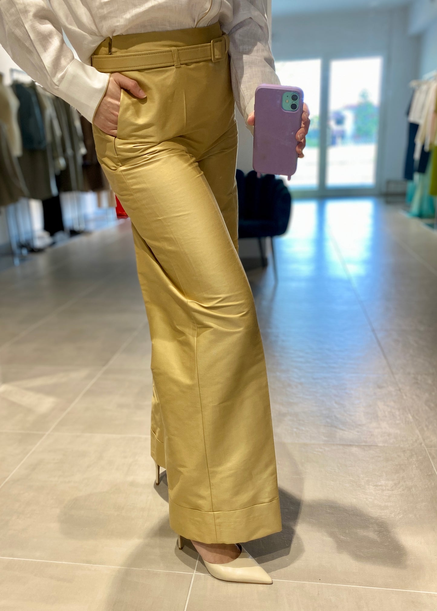 Pantalone con risvolto