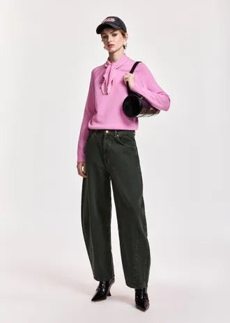 Pink wool-cashmere sweater with pearl-embellished bow collar