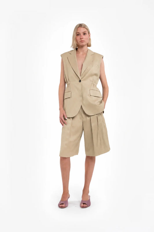 Gilet monopetto colore beige con bottoni e arricciatura in vita in viscosa