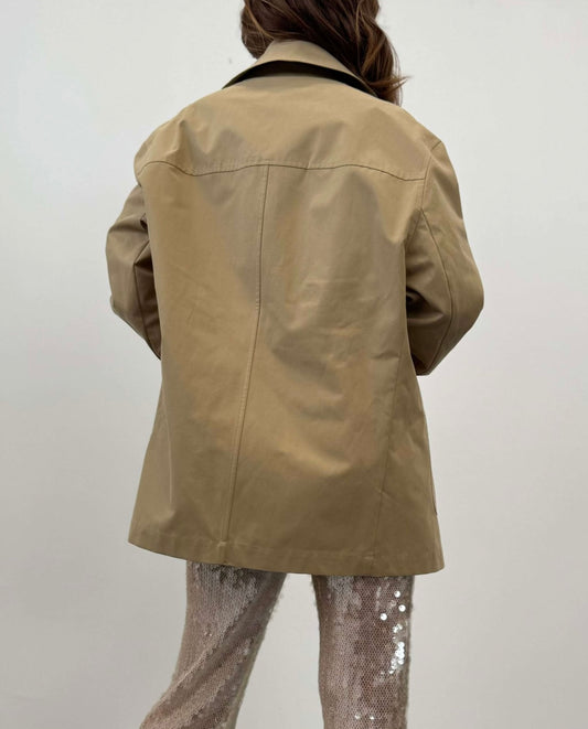 Trench corto