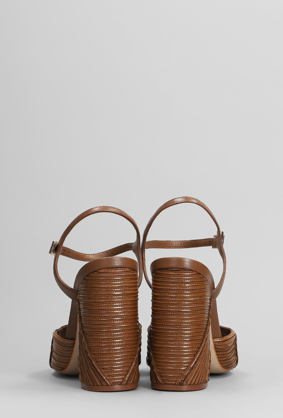 Sandali in pelle marrone Schutz