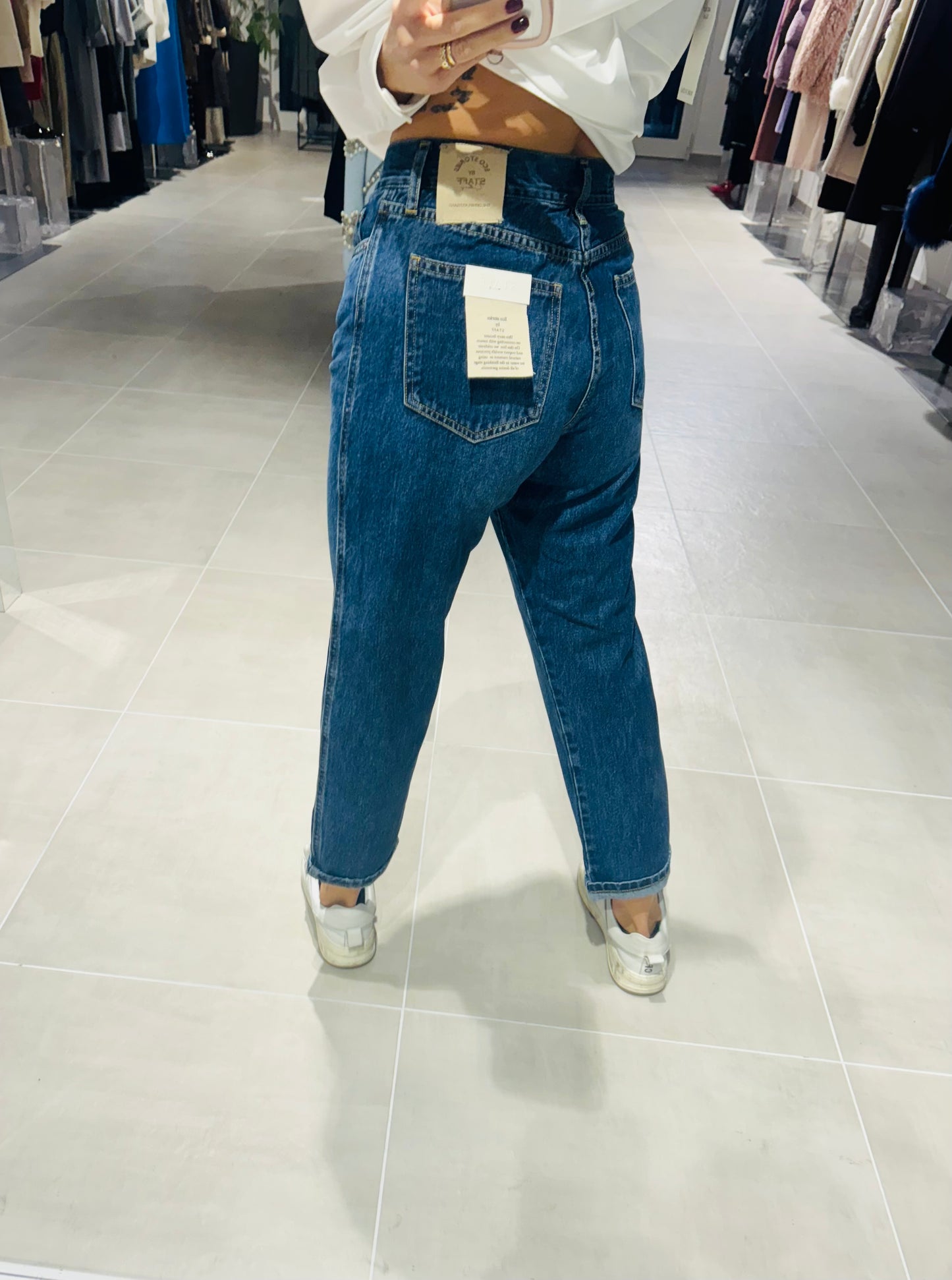 JEANS-STAFF