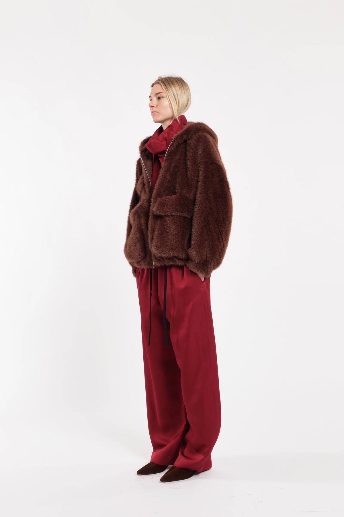 Giacca teddy marrone con zip e tasche ampie