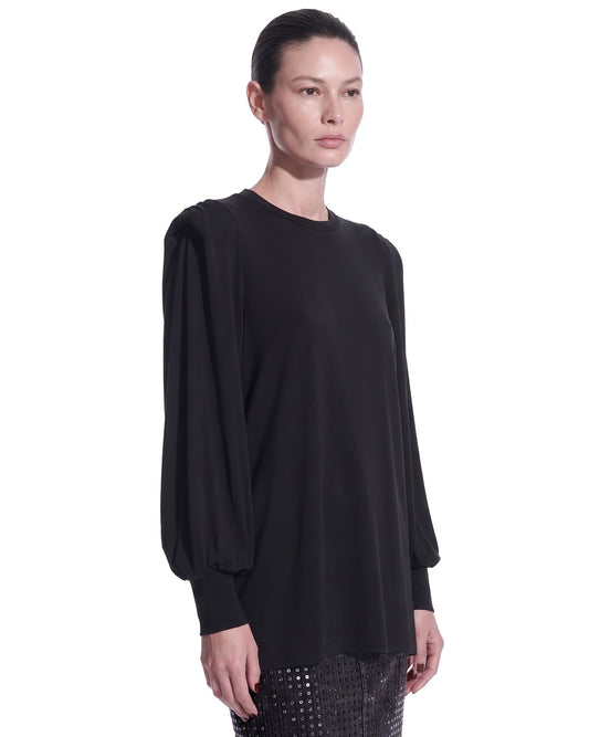 MAGLIA IN JERSEY MORBIDO CON SPALLINE