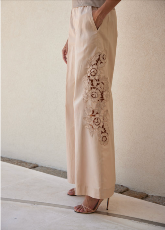 PANTALONI AMPI CON RICANO FLOREALE